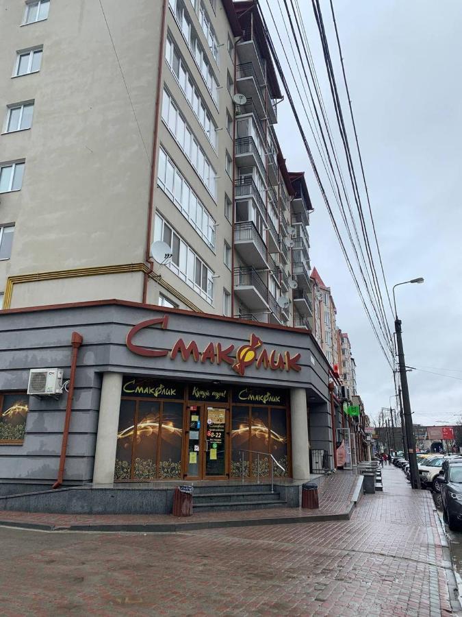 Центр. Поруч Парк Та Став Leilighet Ternopil Eksteriør bilde